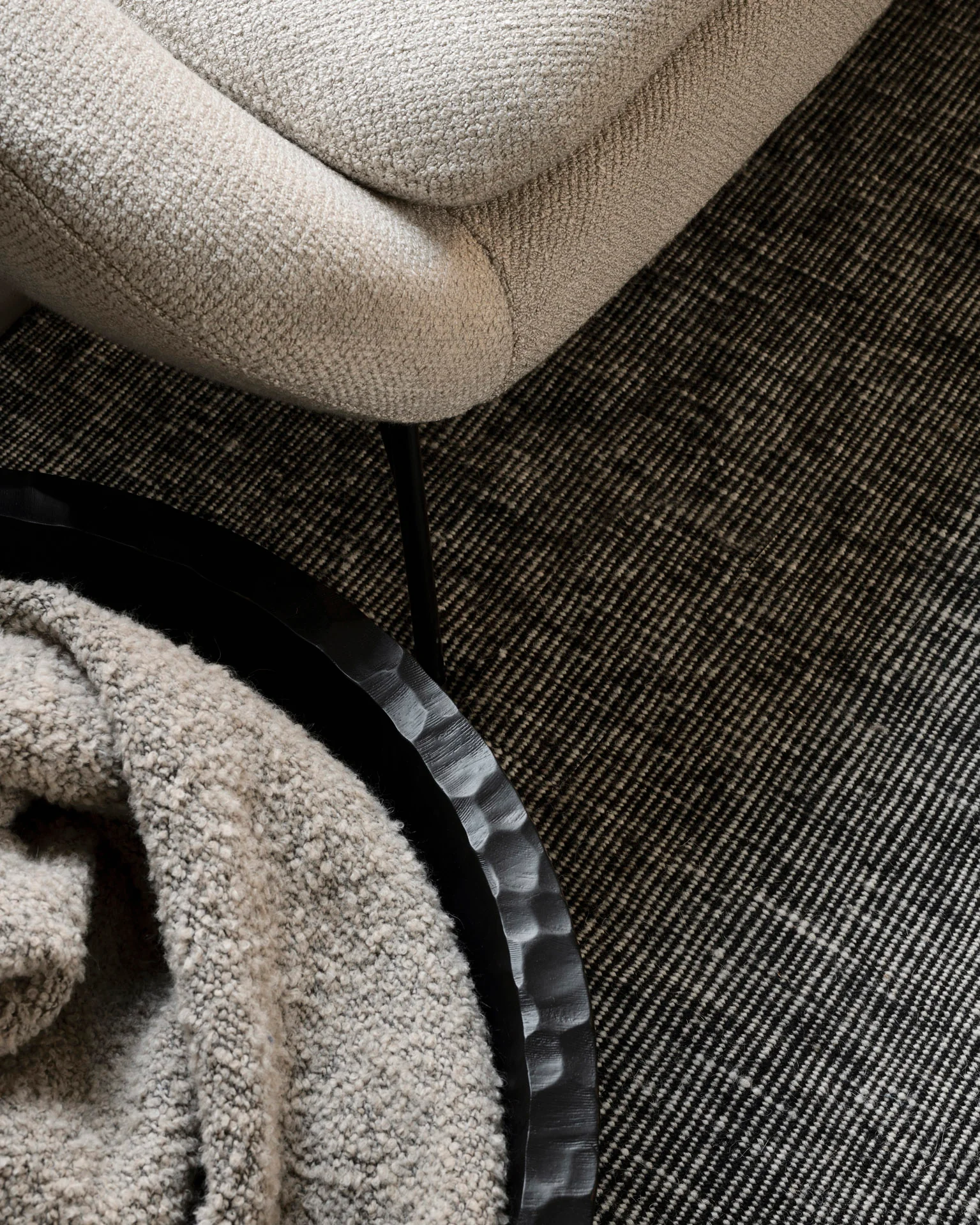 Dots Kilim Rug - Image 7