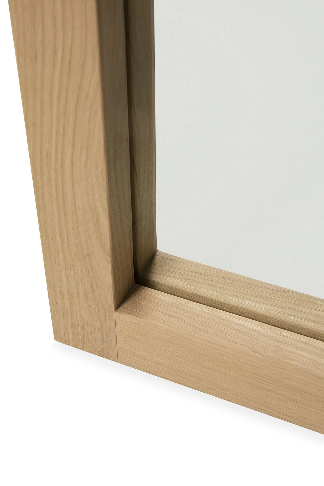 Light Frame Floor Mirror - Oak - Image 3