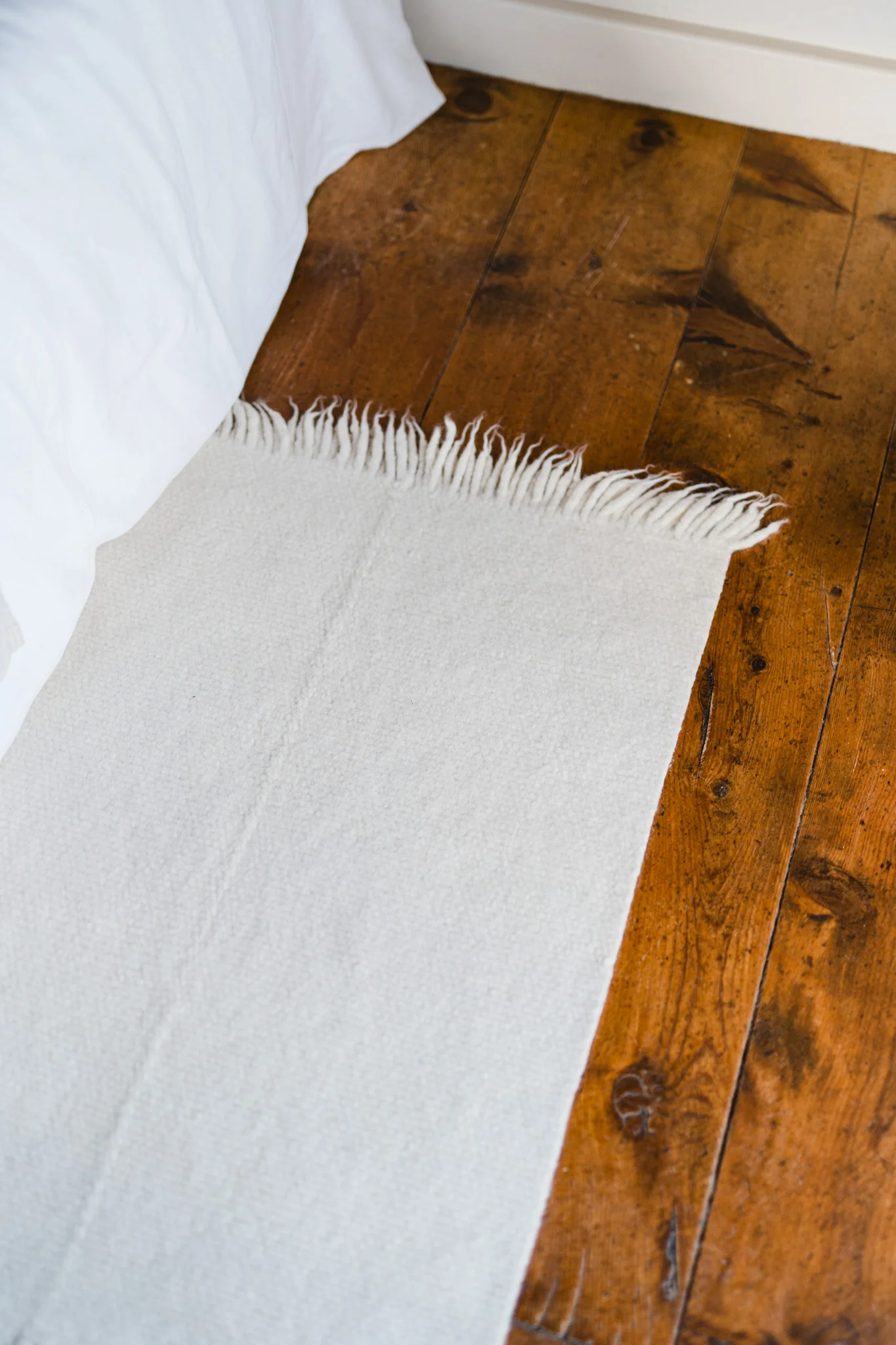 Radhi Rug - Snow - Image 5