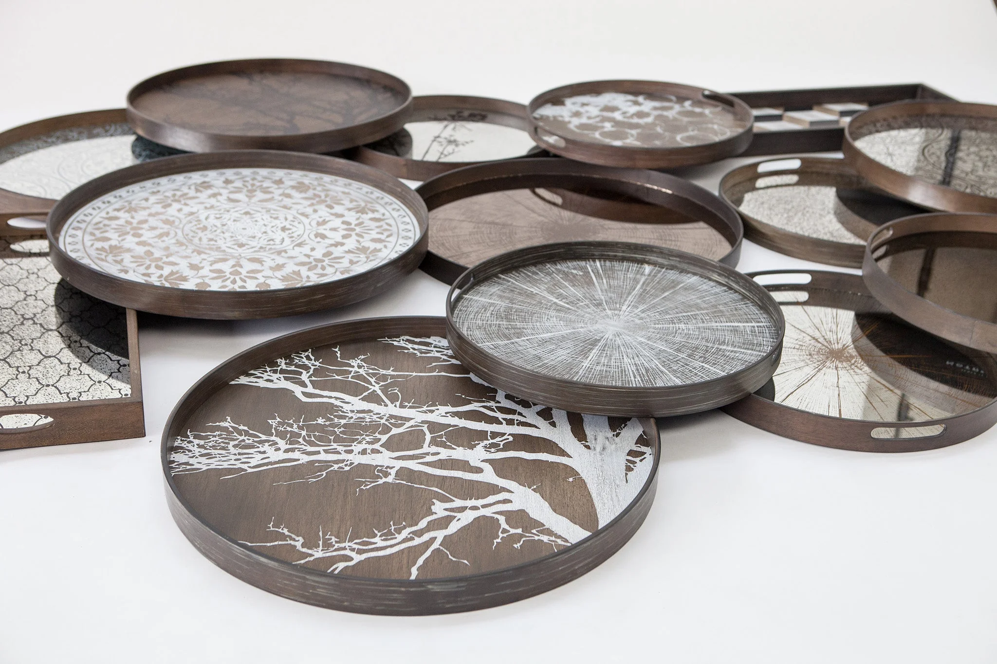 Slice Mirror Tray Light Aged - Round / Small - Image 7